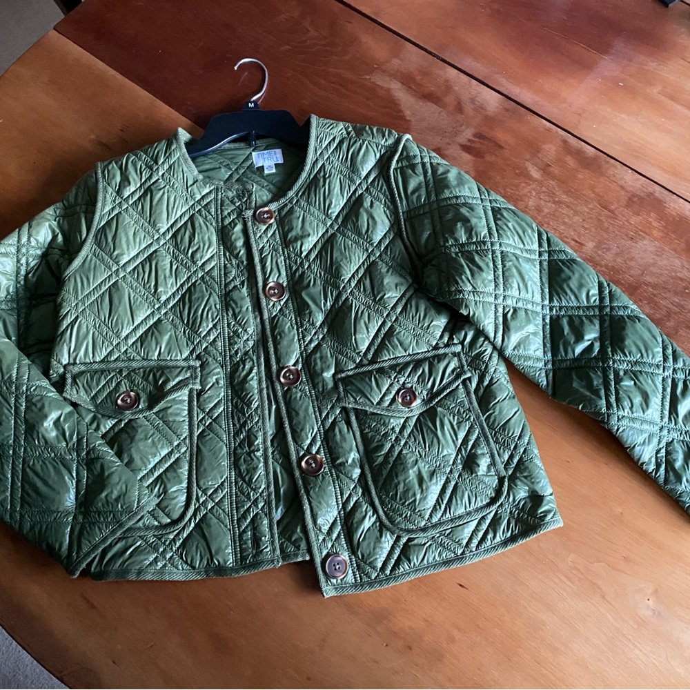 Quilted Olive Green Light Fall Jacket Cropped Neutral Classic Preppy Size Medium